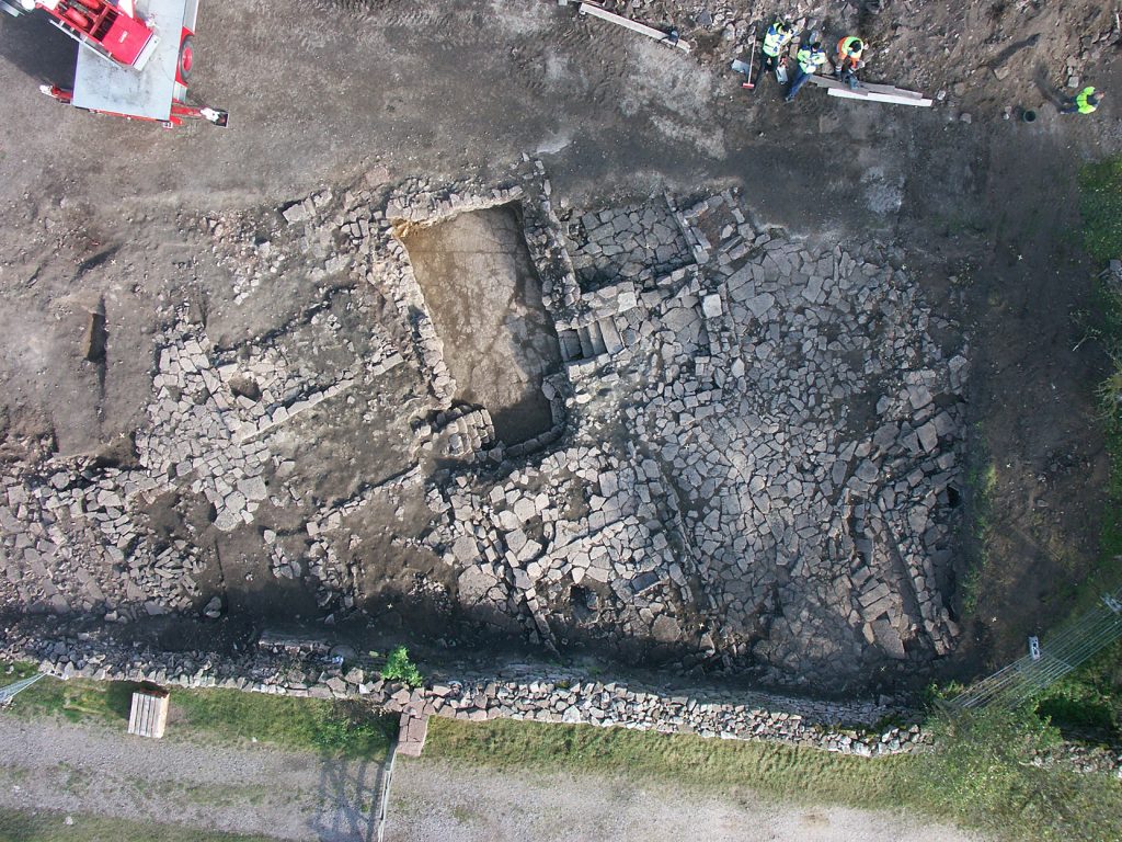 En översiktsbild av utgrävningen i Borgholm.
